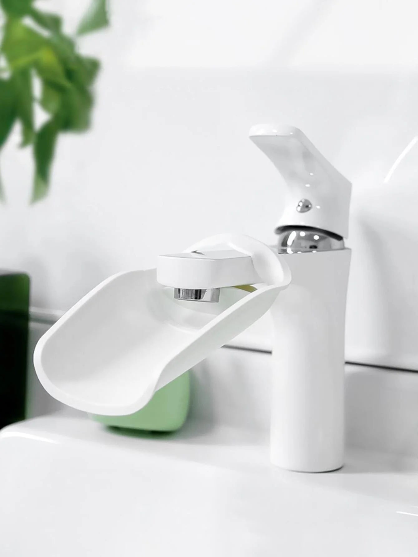 Water-Saving Faucet Extender for Kids